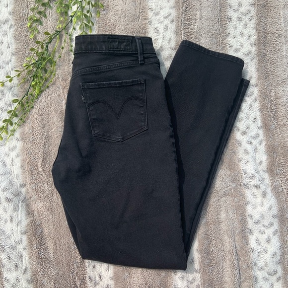 Levi’s Classic Mid Rise Black Denim Skinny Jeans - Picture 8 of 10